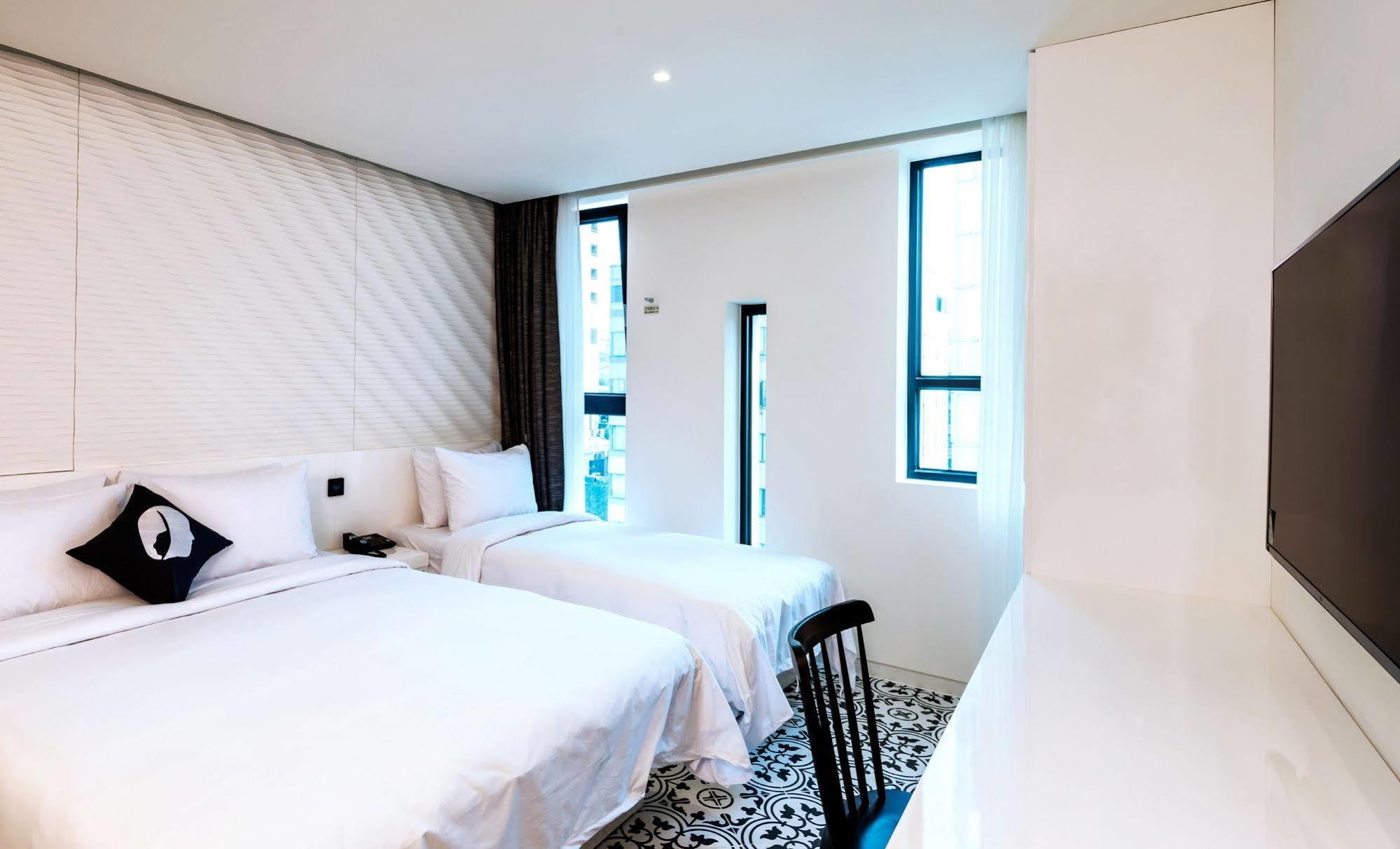 Hotel The Designers Lyj Gangnam Premier Séoul Extérieur photo